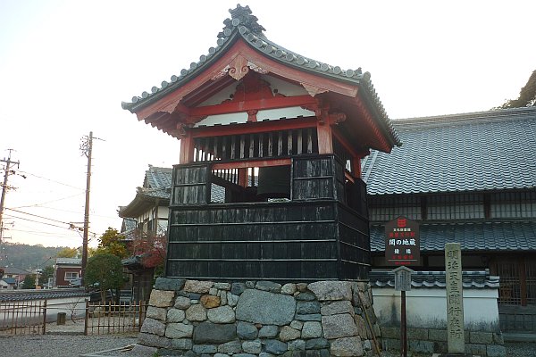 関宿地蔵院鐘楼